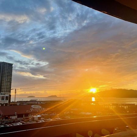 Jesselton Quay Sea & Pool View For 6 Pax Apartamento Kota Kinabalu Exterior foto