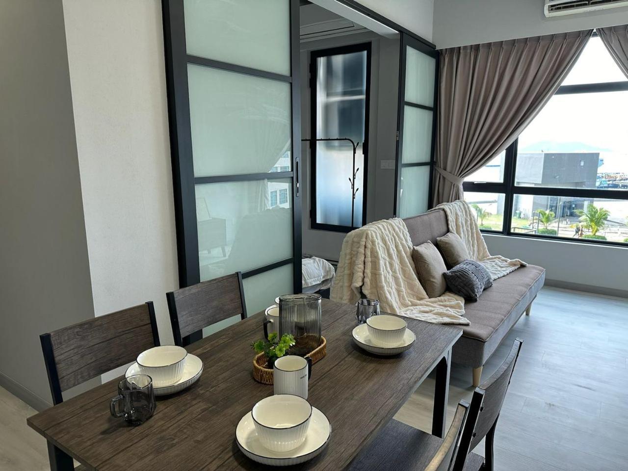 Jesselton Quay Sea & Pool View For 6 Pax Apartamento Kota Kinabalu Exterior foto